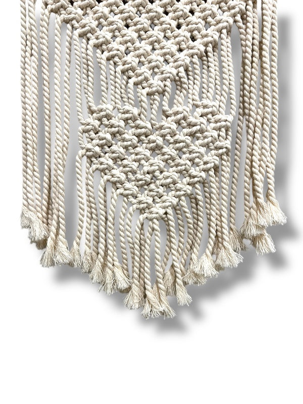 Heart Design Decorative Midi Macrame Wall Hanging