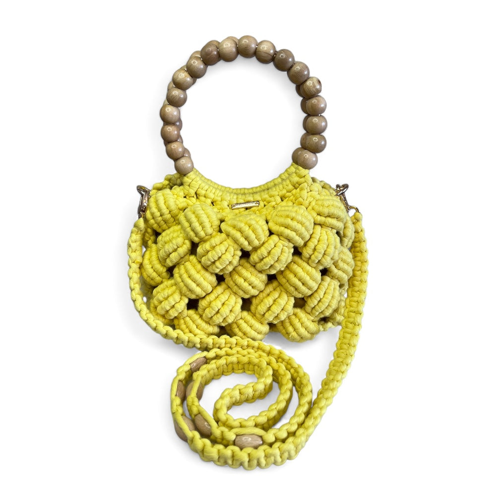 Sac à main et à bandoulière en macramé perlé jaune modèle coquillage